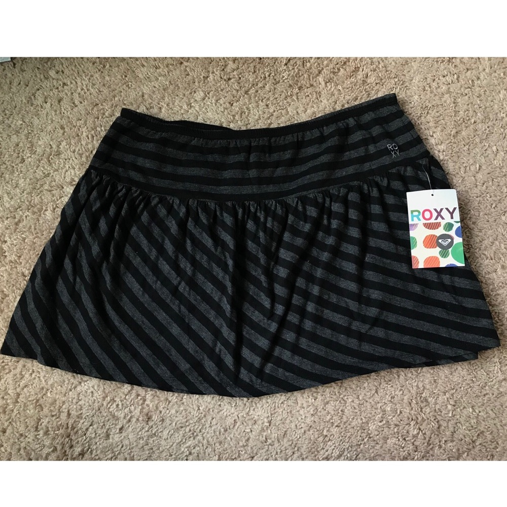 NWT! Roxy Black Stripe Mini Skirt